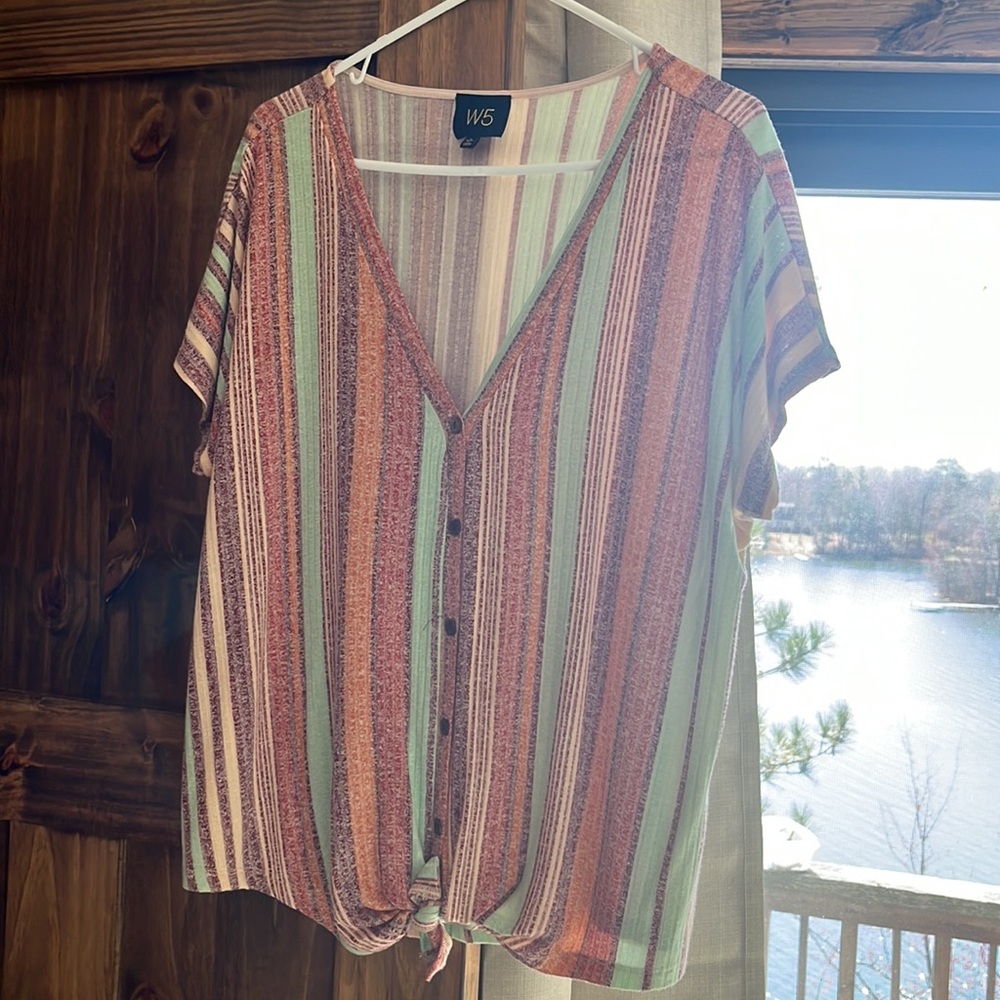 Ladies tie front top - size L